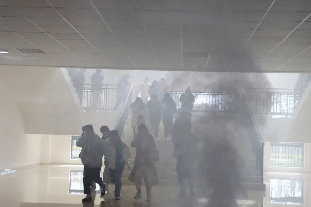 消于始 防于未&ldquo;燃&rdquo;&mdash;&mdash;美珈职院开展&ldquo;119&rdquo;全校消防演练活动