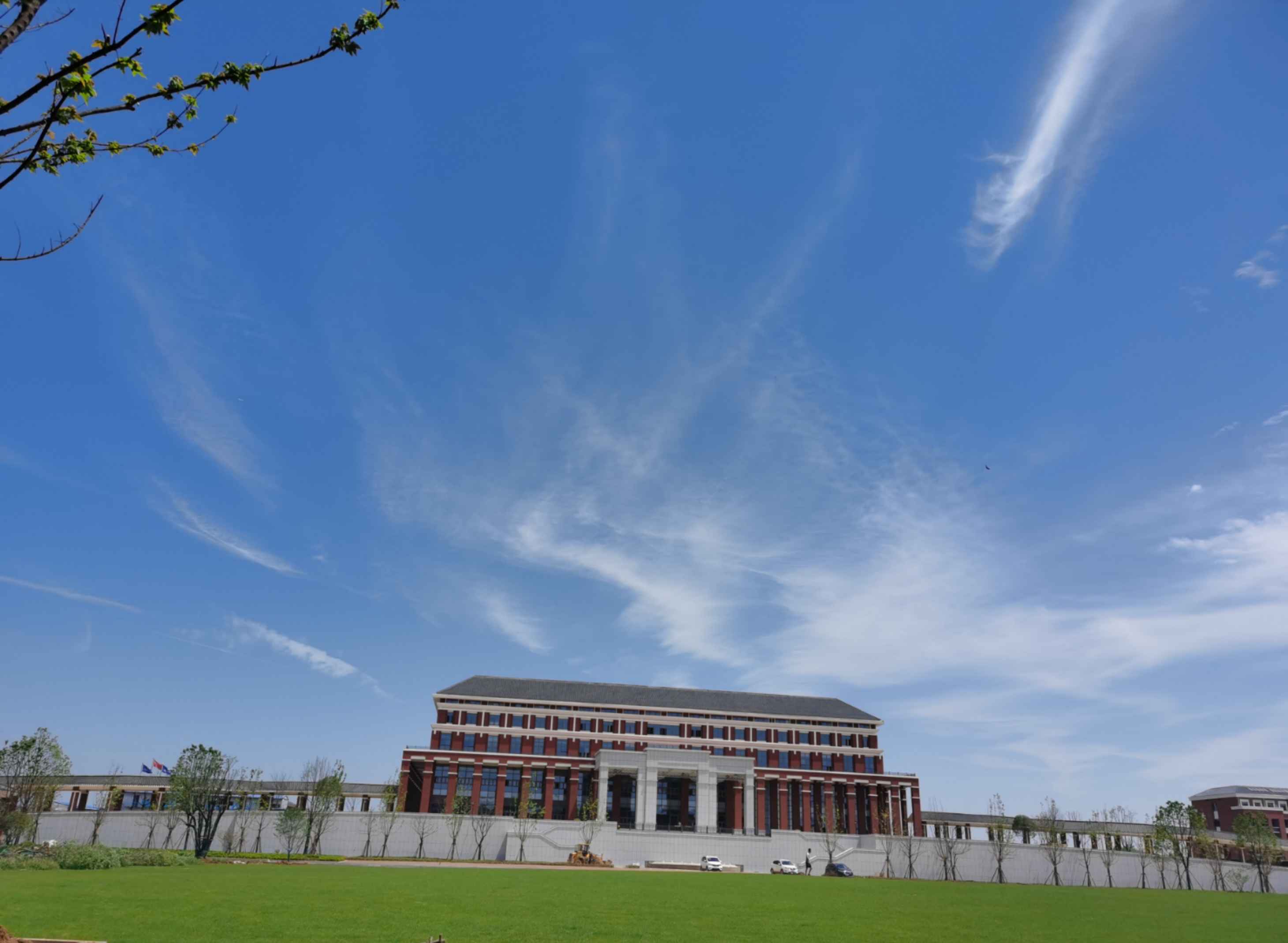 油画里的校舍