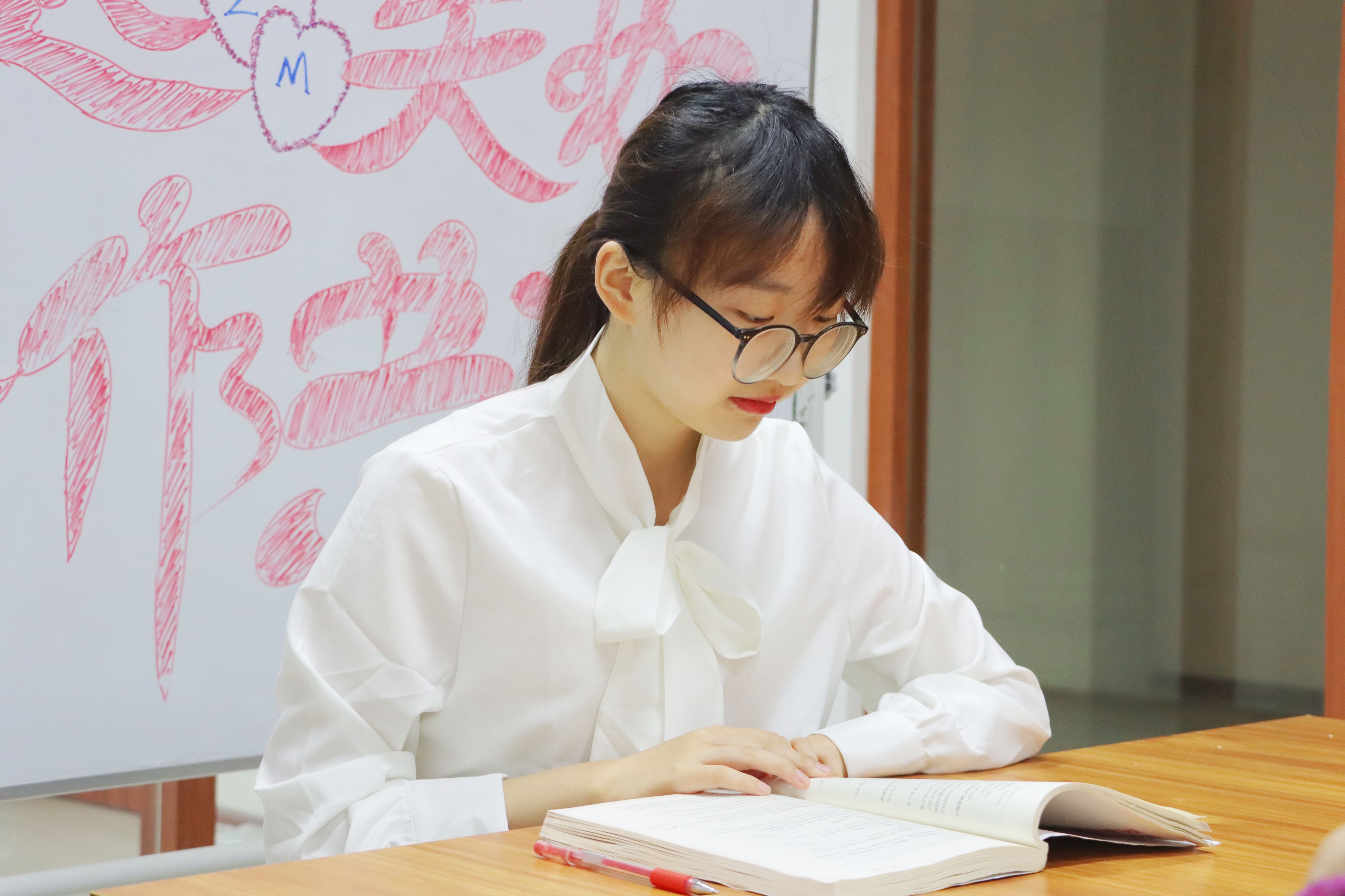 美珈文化伴我成长&mdash;&mdash;记我校优秀学子叶紫轩