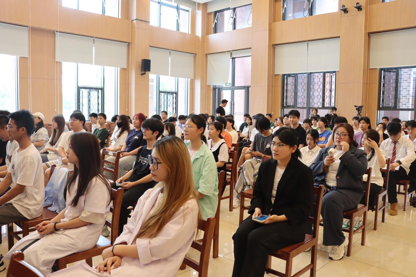 美珈大学生讲思政公开课决赛让评委直呼意外