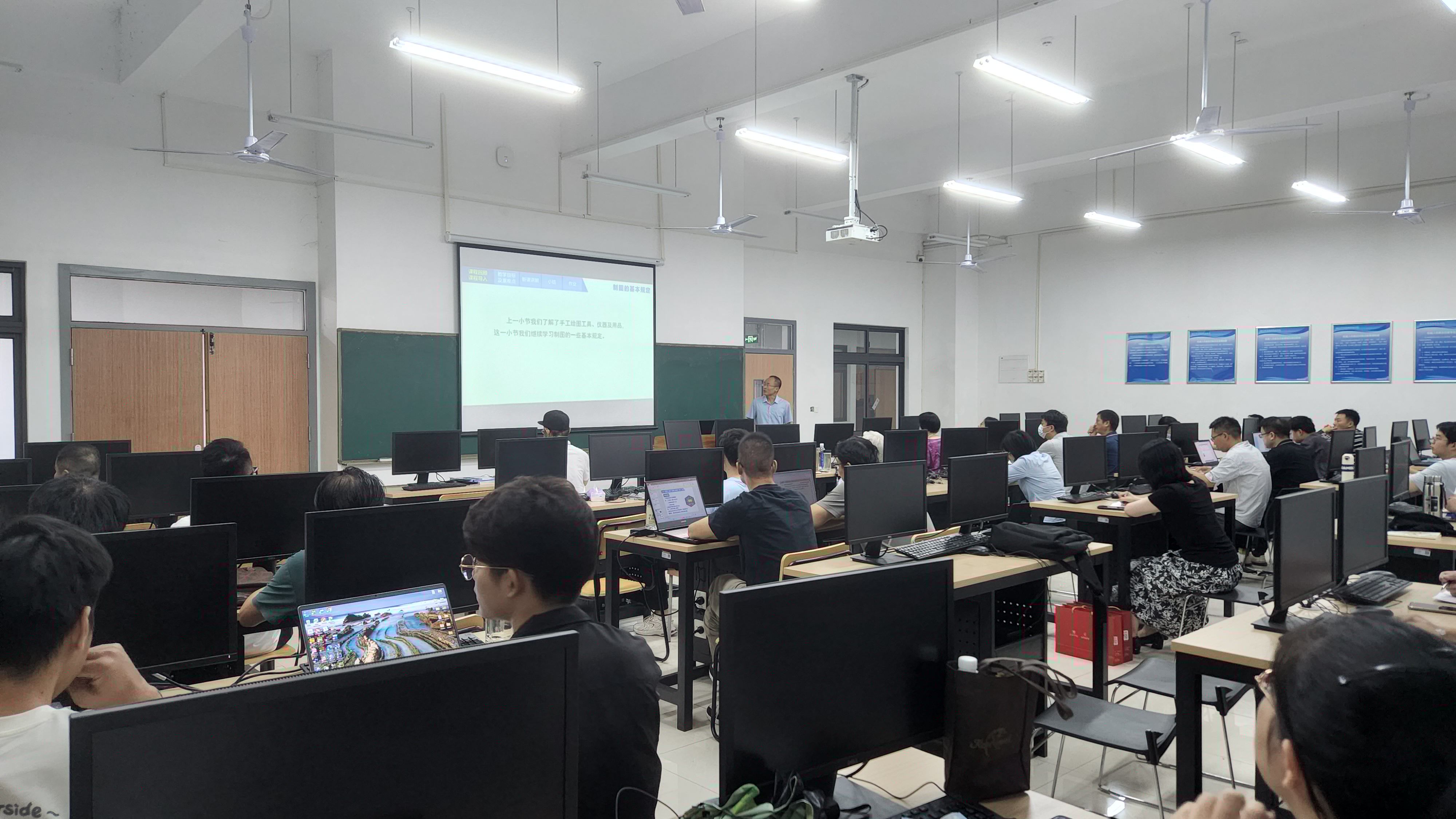 讲干货、理思路、出实招，新学期学工队伍培训是这样的！