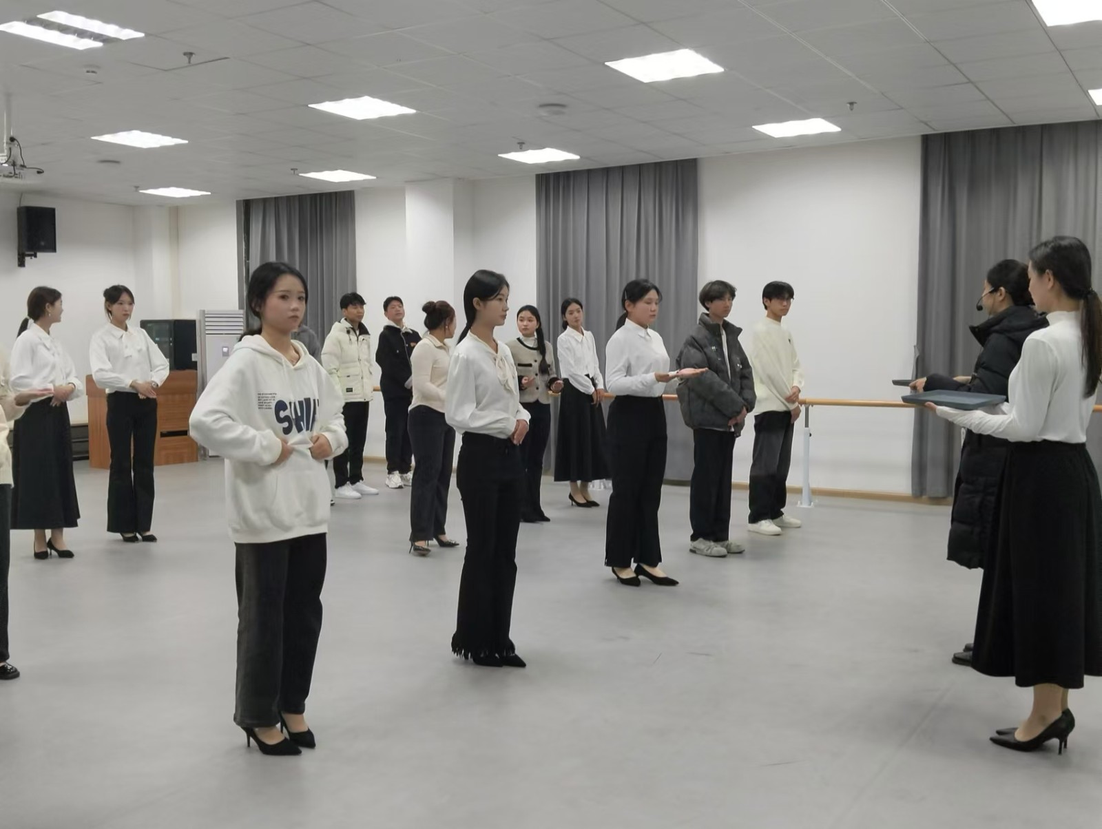 美珈职院社团活动日：多元交融，青春盛绽