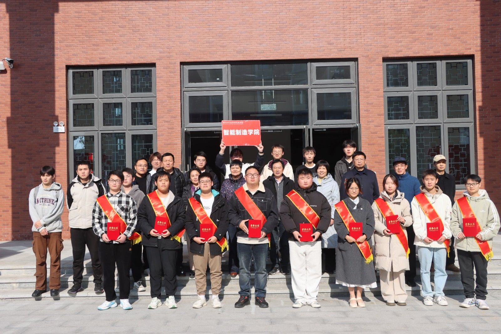 &ldquo;美珈杯&rdquo;电子设计竞赛：十二位选手精彩角逐，展现创新风采