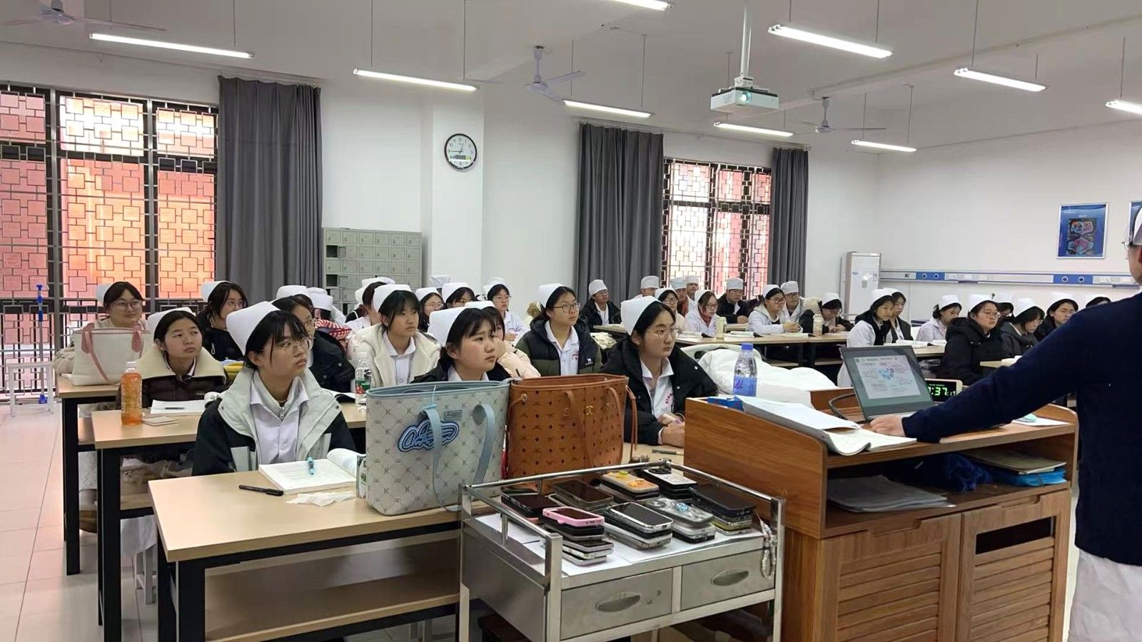 医事科技学院：一场由&ldquo;心&rdquo;而发的学风蜕变